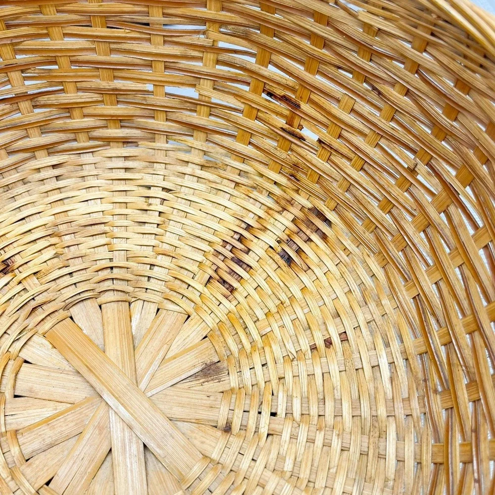 Vintage Handwoven Wicker Basket:‎ Farmhouse Decor
